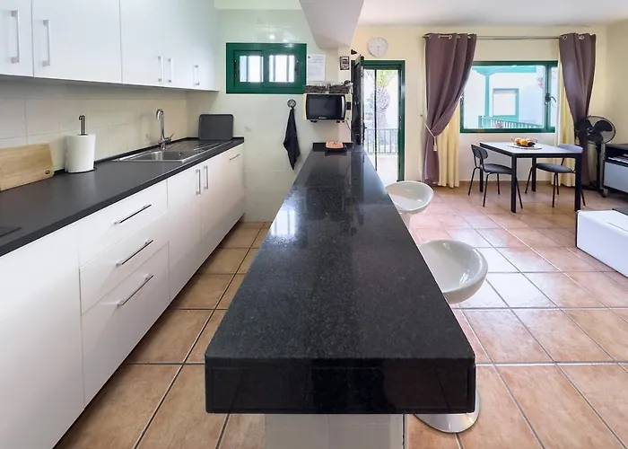 Playa Park 17, Charming One Bed Apartamento Puerto del Carmen (Lanzarote)